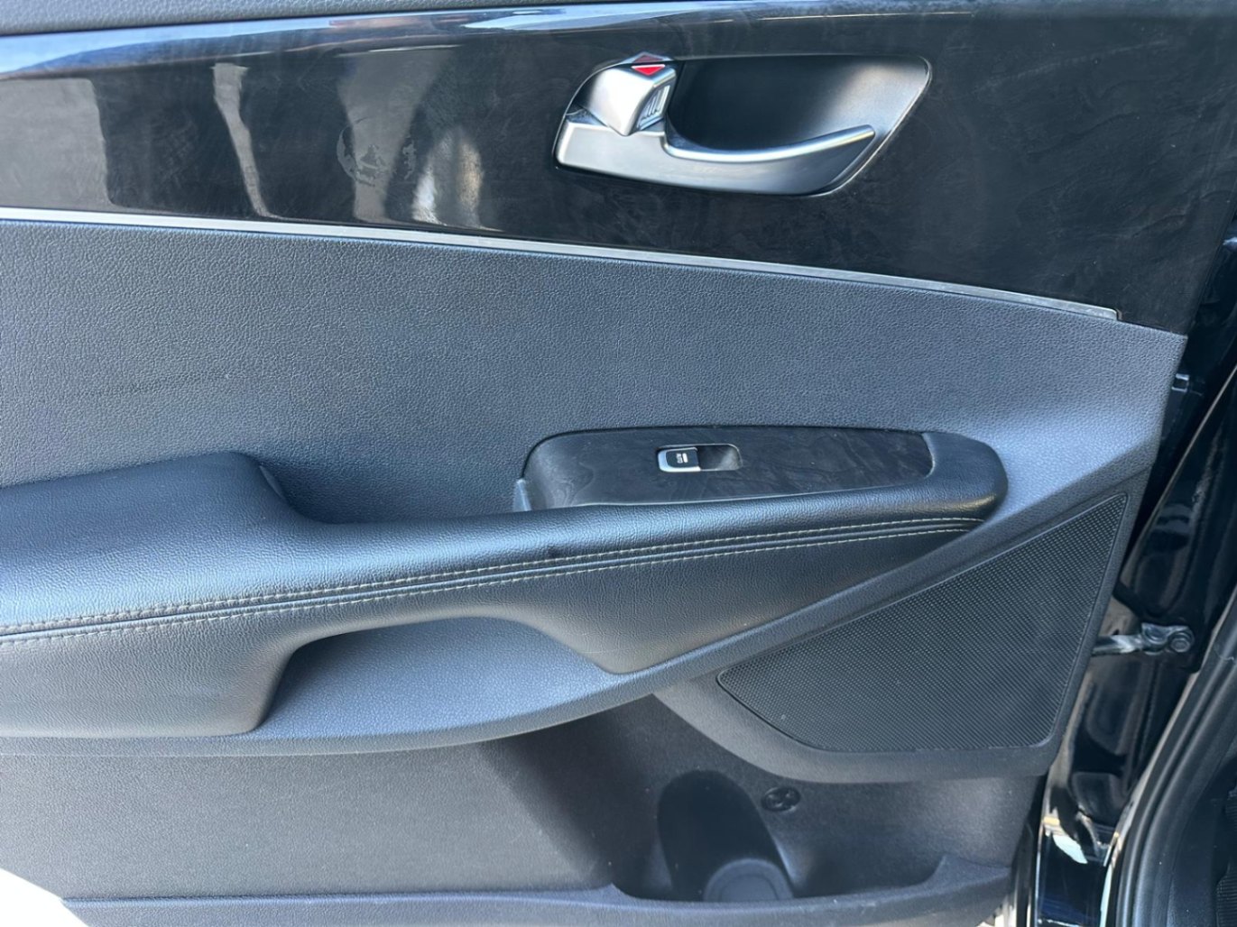 /akmautomotiveltd/2016-Kia-Sorento-44490449130444154.jpg