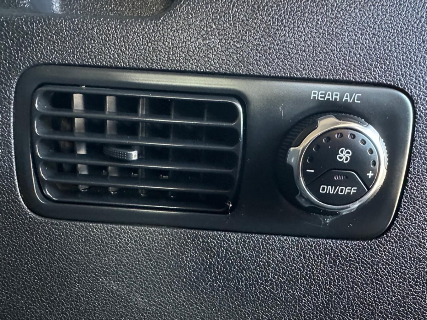 /akmautomotiveltd/2016-Kia-Sorento-8999568189298406.jpg