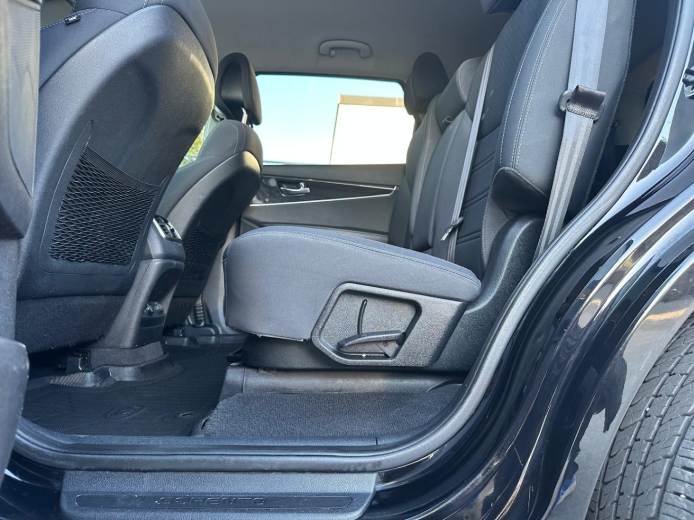 /akmautomotiveltd/2016-Kia-Sorento-9186947077094667.jpg