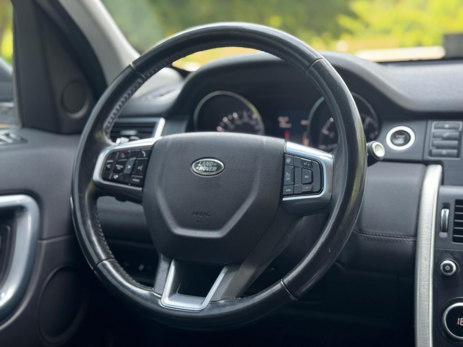 /akmautomotiveltd/2016-LandRover-DiscoverySport-017856433794328774.jpg