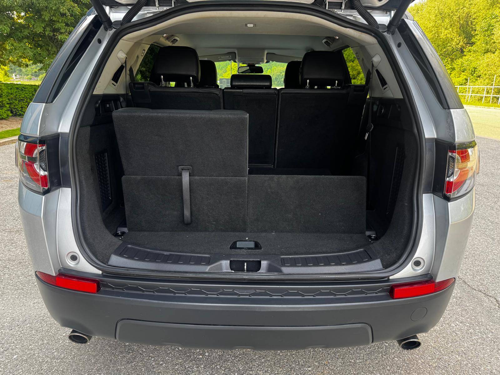 /akmautomotiveltd/2016-LandRover-DiscoverySport-11428767848887511.jpg