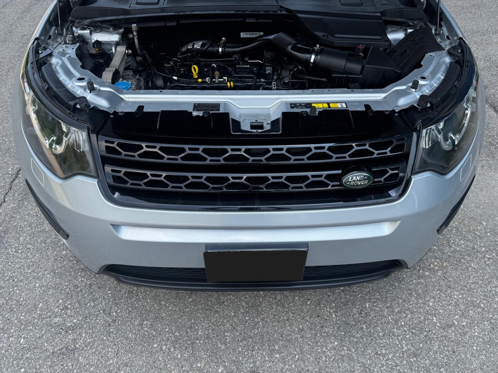 /akmautomotiveltd/2016-LandRover-DiscoverySport-15615127024995923.jpg