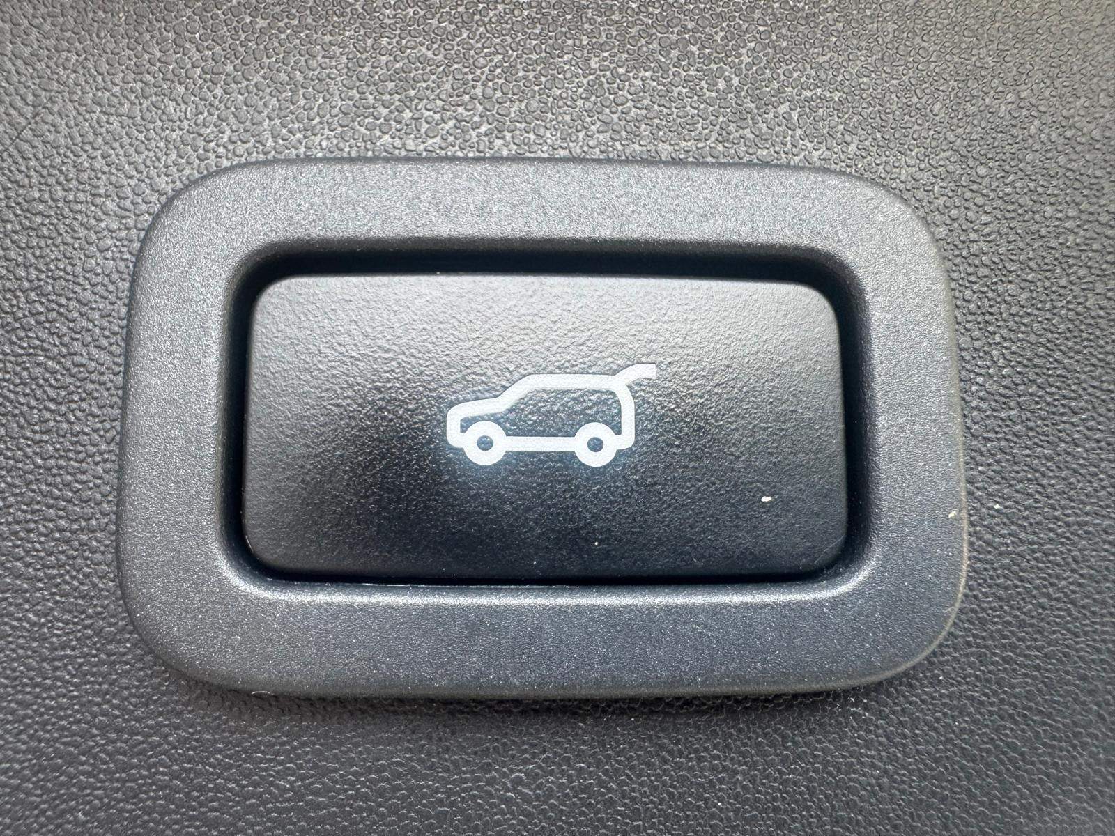 /akmautomotiveltd/2016-LandRover-DiscoverySport-19566008836879223.jpg