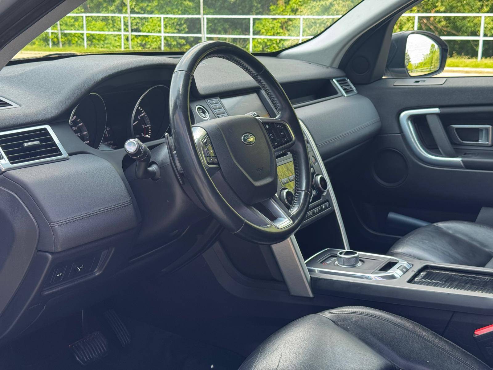/akmautomotiveltd/2016-LandRover-DiscoverySport-7314297399664362.jpg