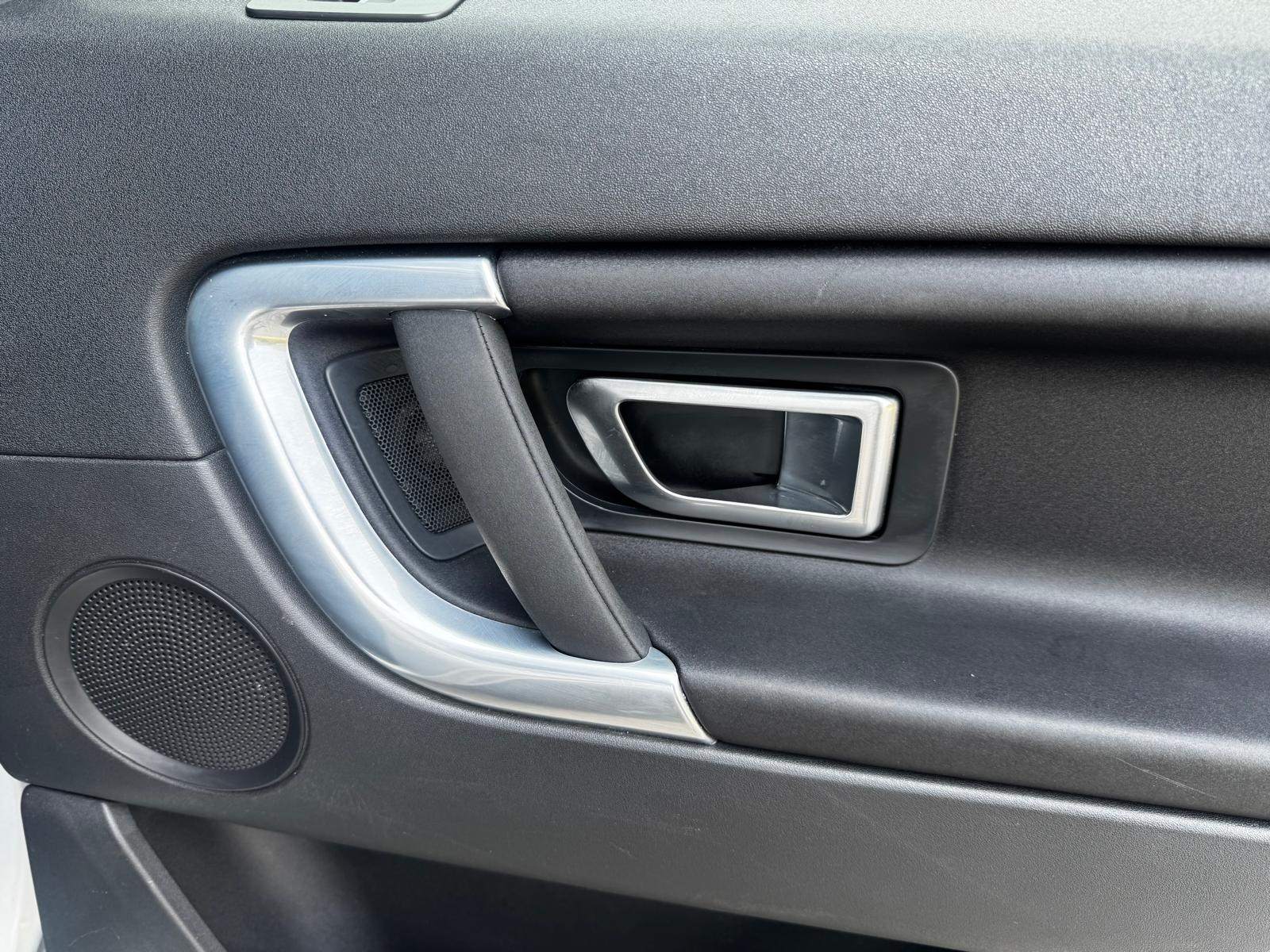 /akmautomotiveltd/2016-LandRover-DiscoverySport-8063176998359856.jpg