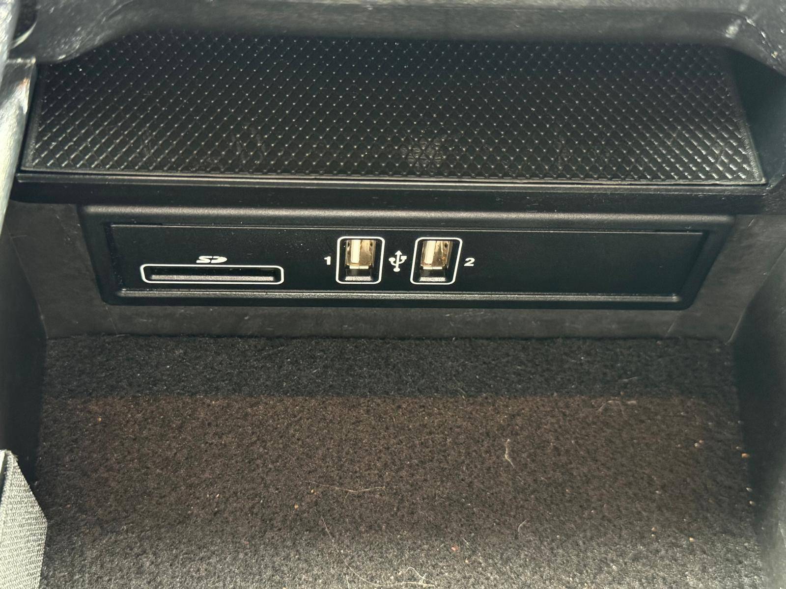/akmautomotiveltd/2016-Mercedes-Benz-C-Class-14694599858093293.jpg