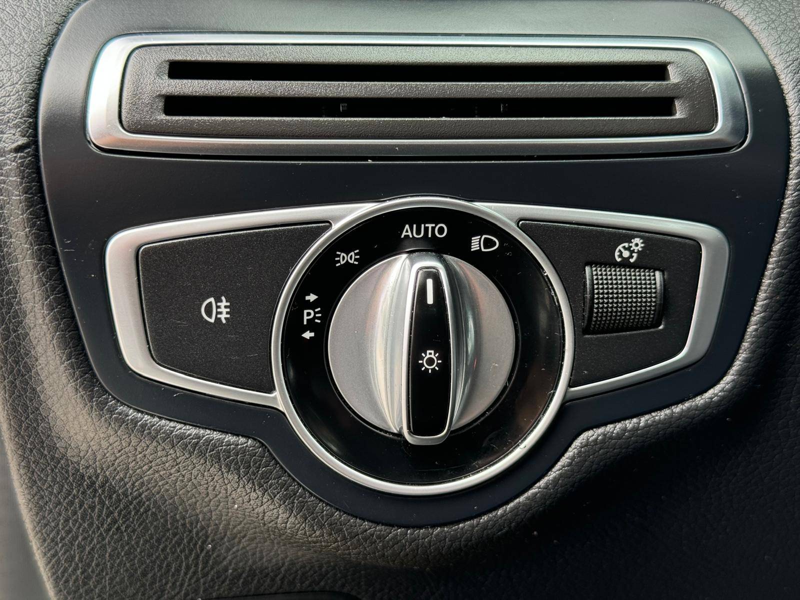 /akmautomotiveltd/2016-Mercedes-Benz-C-Class-4107145695554879.jpg
