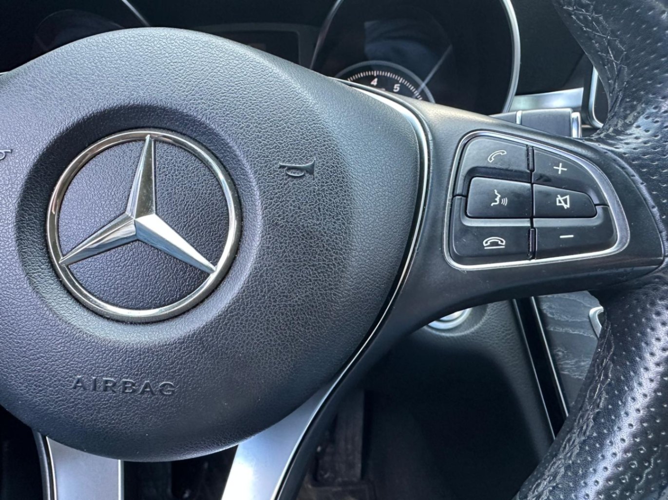 /akmautomotiveltd/2016-Mercedes-Benz-C-Class-5789766530634886.jpg