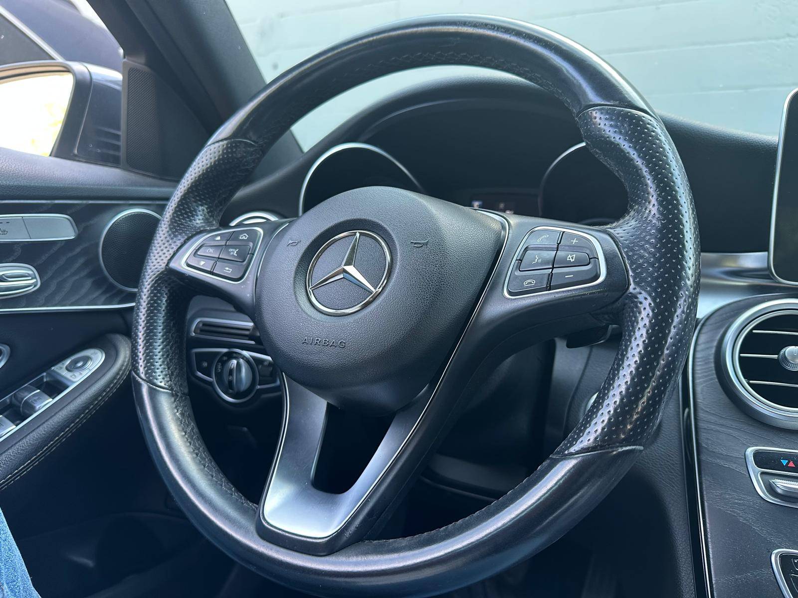/akmautomotiveltd/2016-Mercedes-Benz-C-Class-6198556811628944.jpg