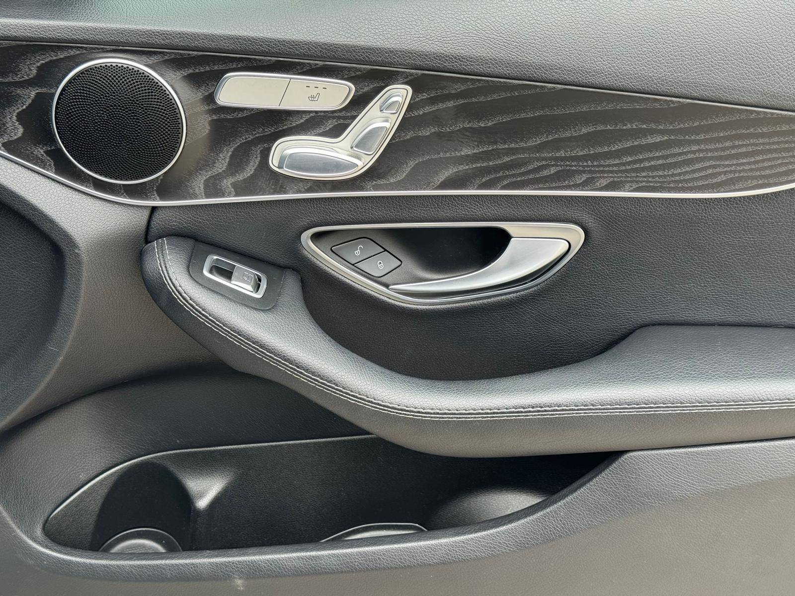 /akmautomotiveltd/2016-Mercedes-Benz-C-Class-9907462189431808.jpg