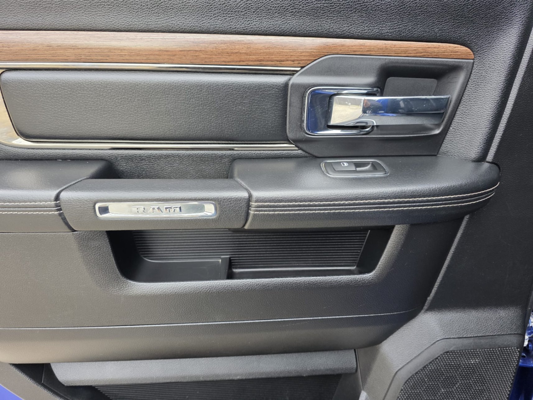 /akmautomotiveltd/2016-Ram-1500-3652679833863881.jpg