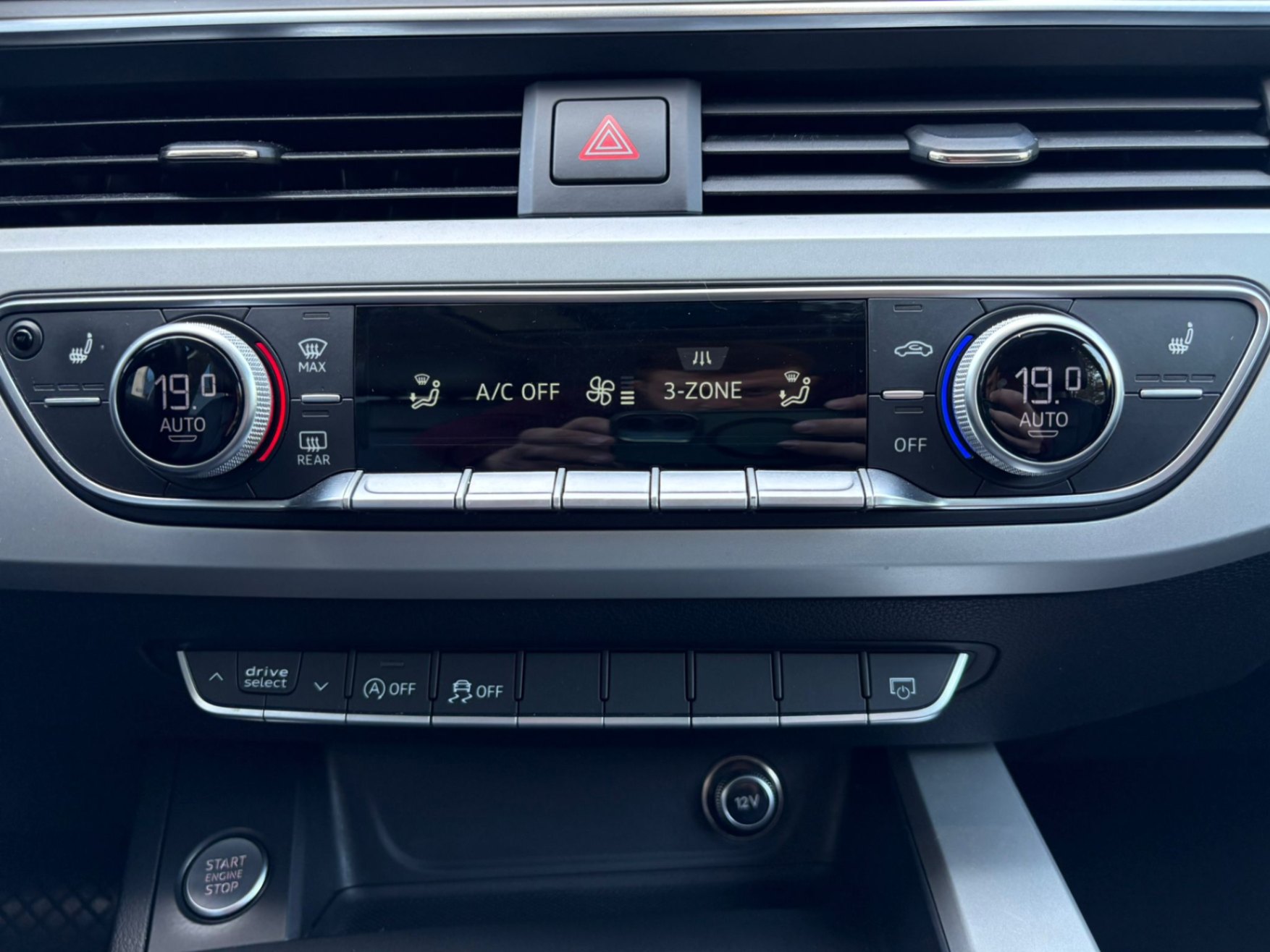 /akmautomotiveltd/2017-Audi-A4-20407680817099316.jpg