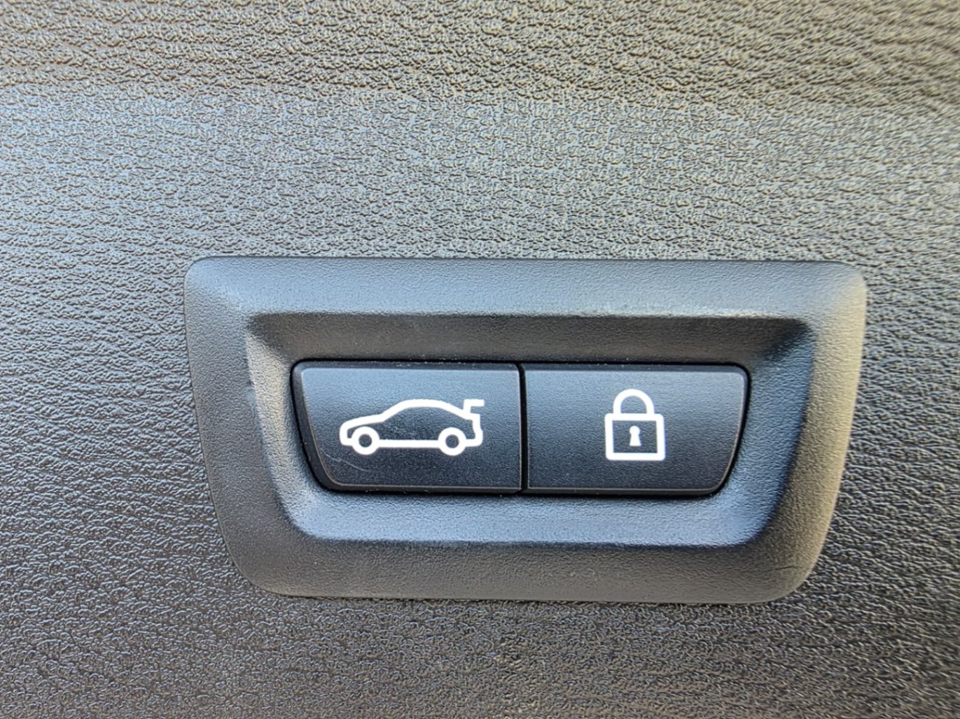 /akmautomotiveltd/2017-BMW-X1-29156460700172215.jpg