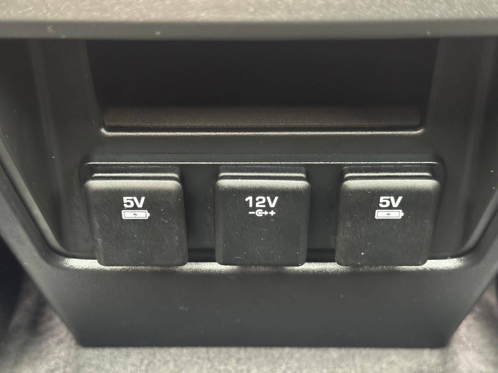 /akmautomotiveltd/2017-LandRover-DiscoverySport-8885782928120518.jpg