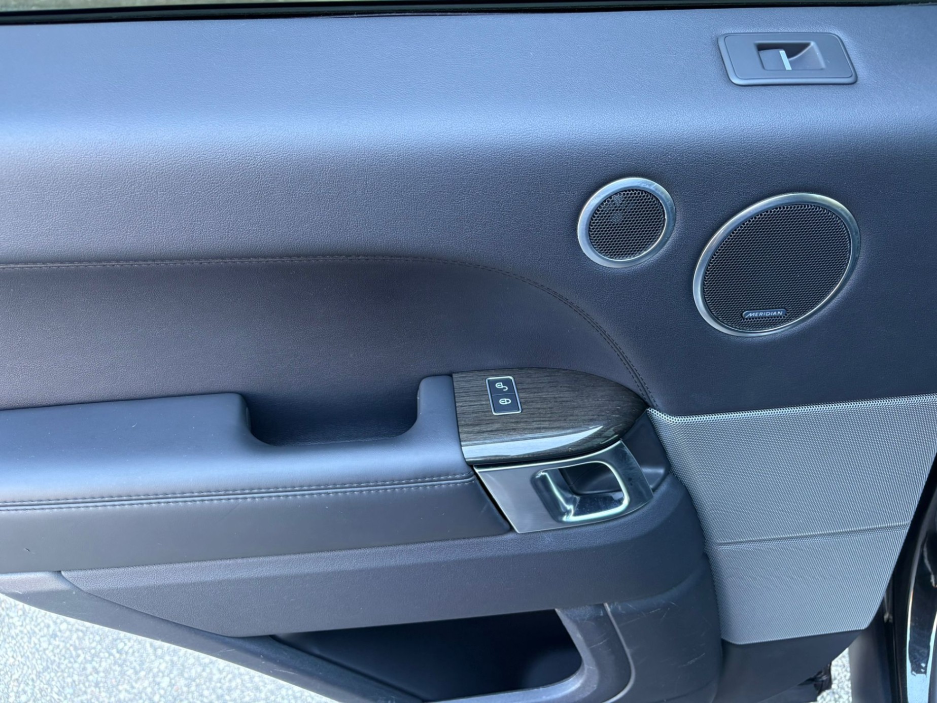 /akmautomotiveltd/2017-LandRover-RangeRover-21491000944103278.jpg