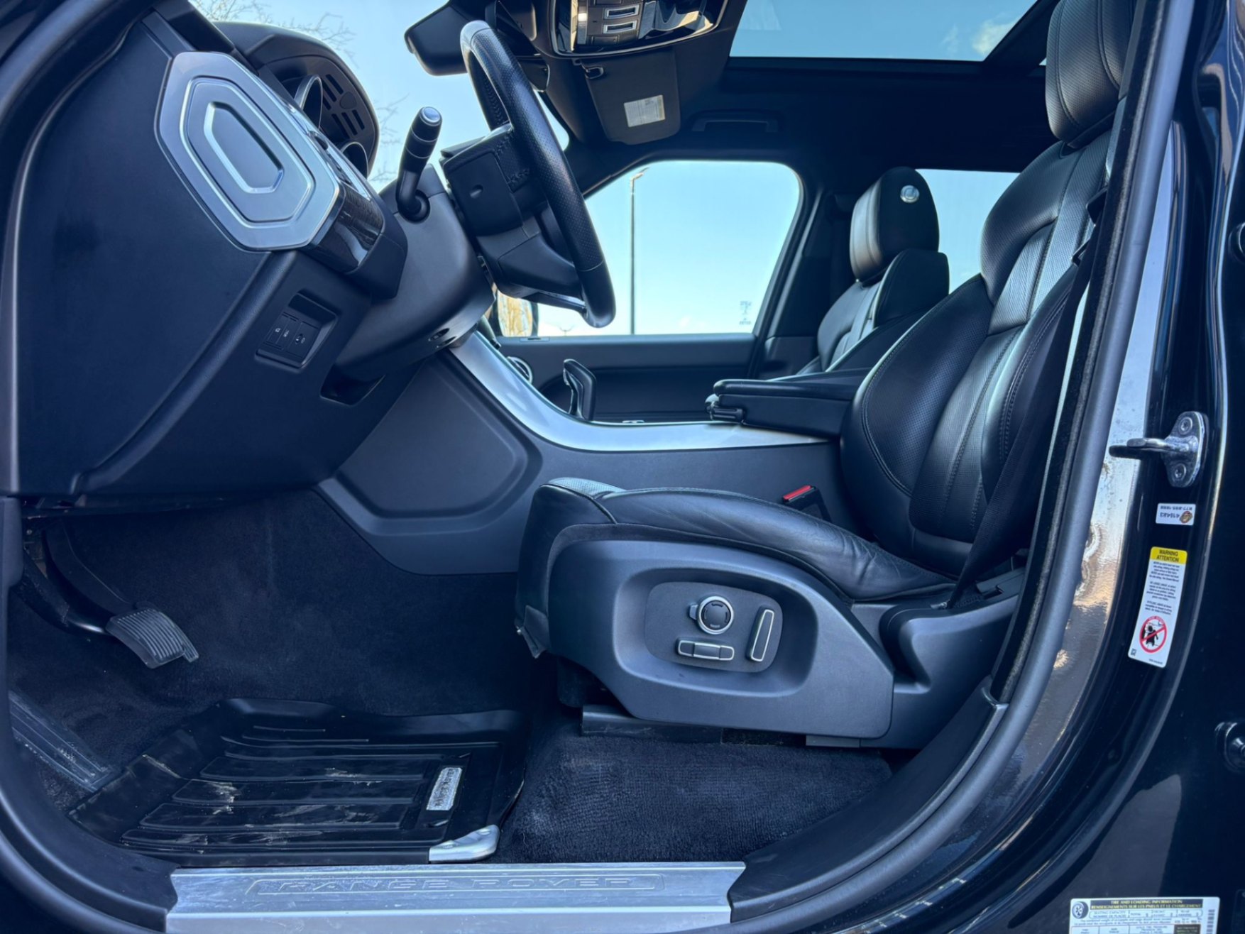 /akmautomotiveltd/2017-LandRover-RangeRover-4808493071186084.jpg