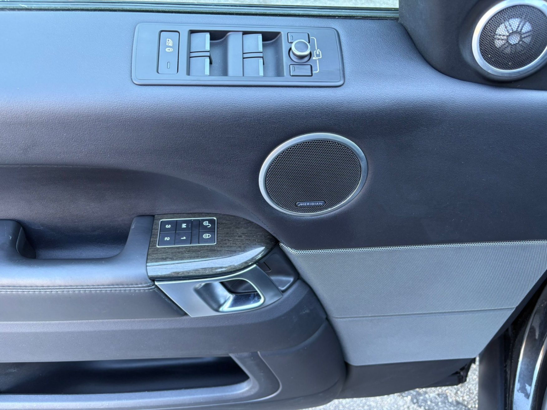 /akmautomotiveltd/2017-LandRover-RangeRover-5322497792909087.jpg