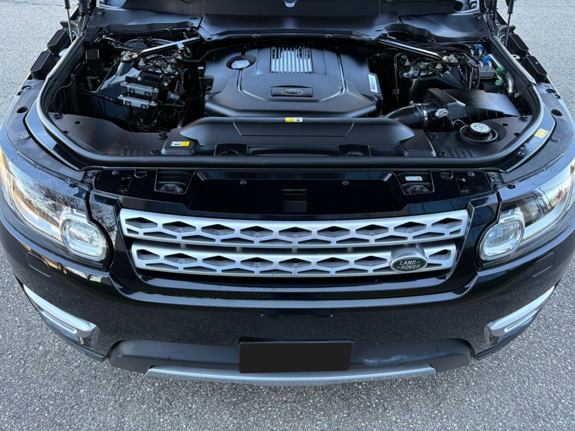 /akmautomotiveltd/2017-LandRover-RangeRover-535604225178693.jpg