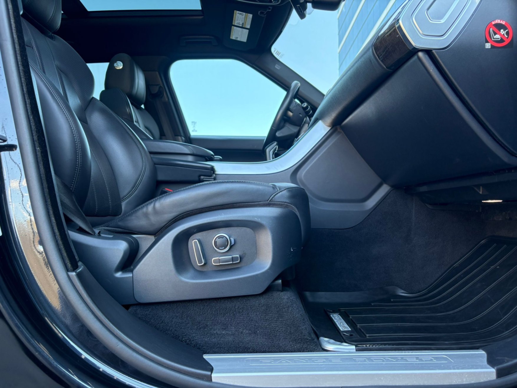 /akmautomotiveltd/2017-LandRover-RangeRover-6555986245037297.jpg