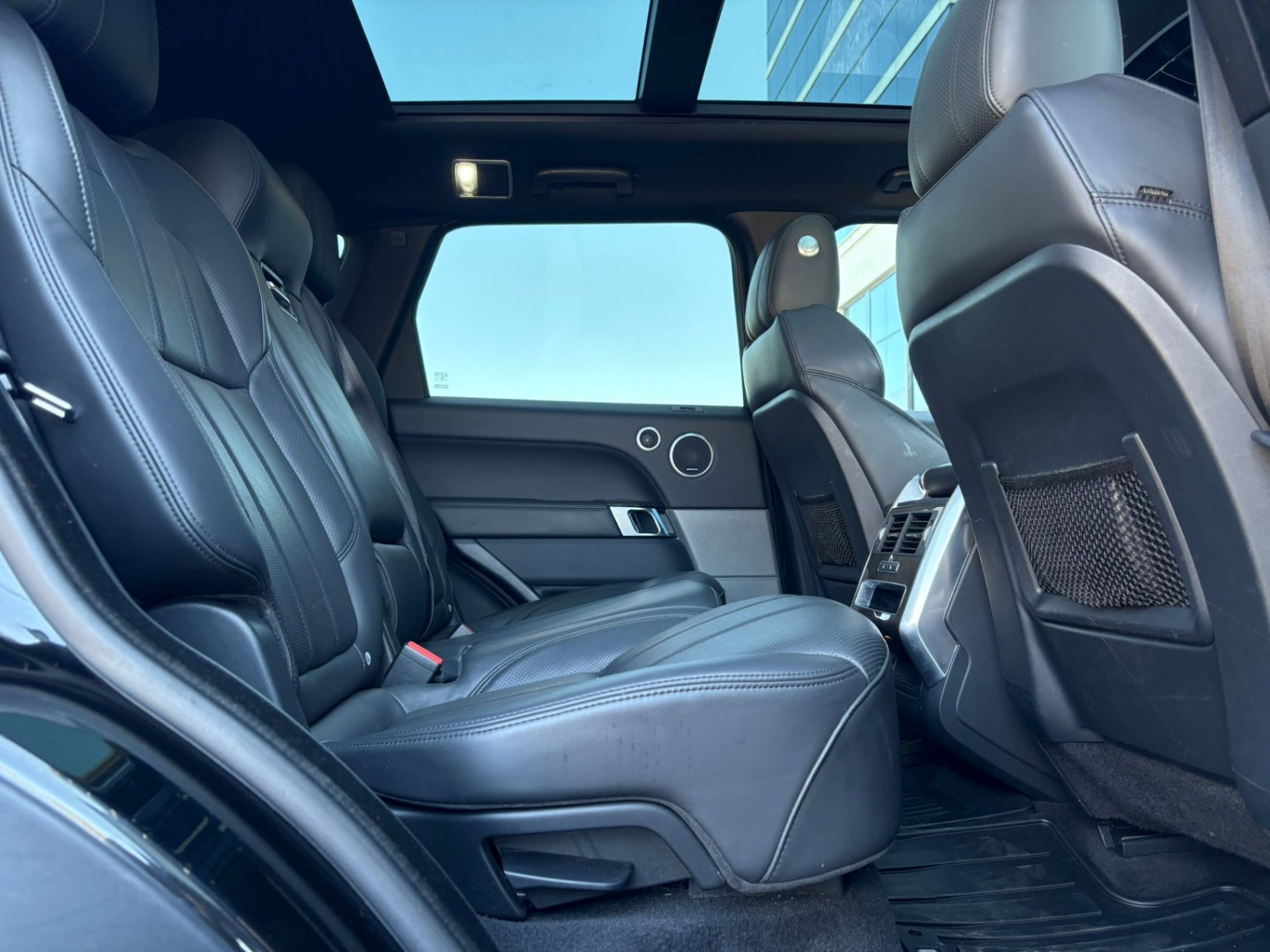 /akmautomotiveltd/2017-LandRover-RangeRover-9013967020940092.jpg