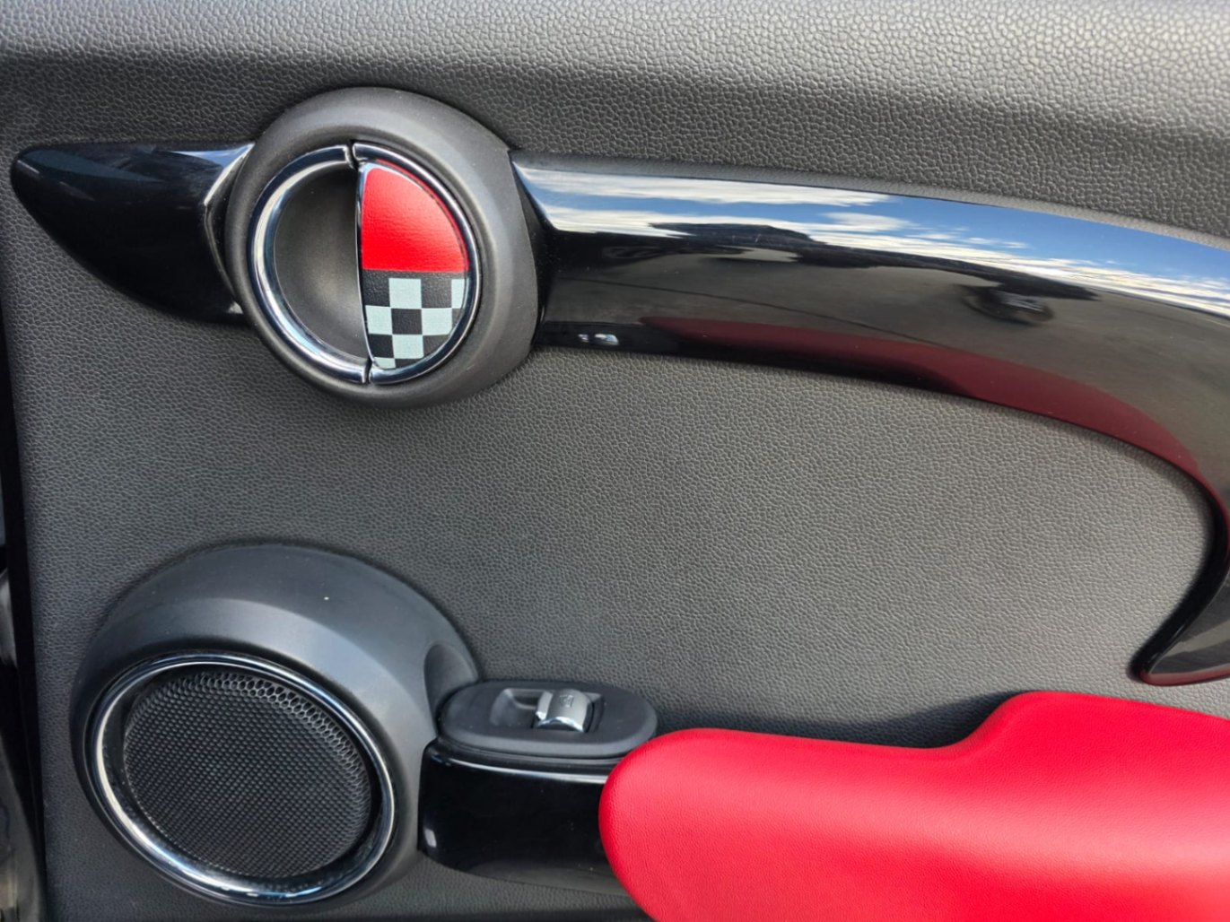 /akmautomotiveltd/2017-MINI-Cooper5-39418309275176866.jpg