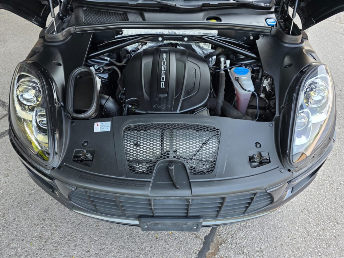 /akmautomotiveltd/2017-Porsche-Macan-09374169186554093.jpg