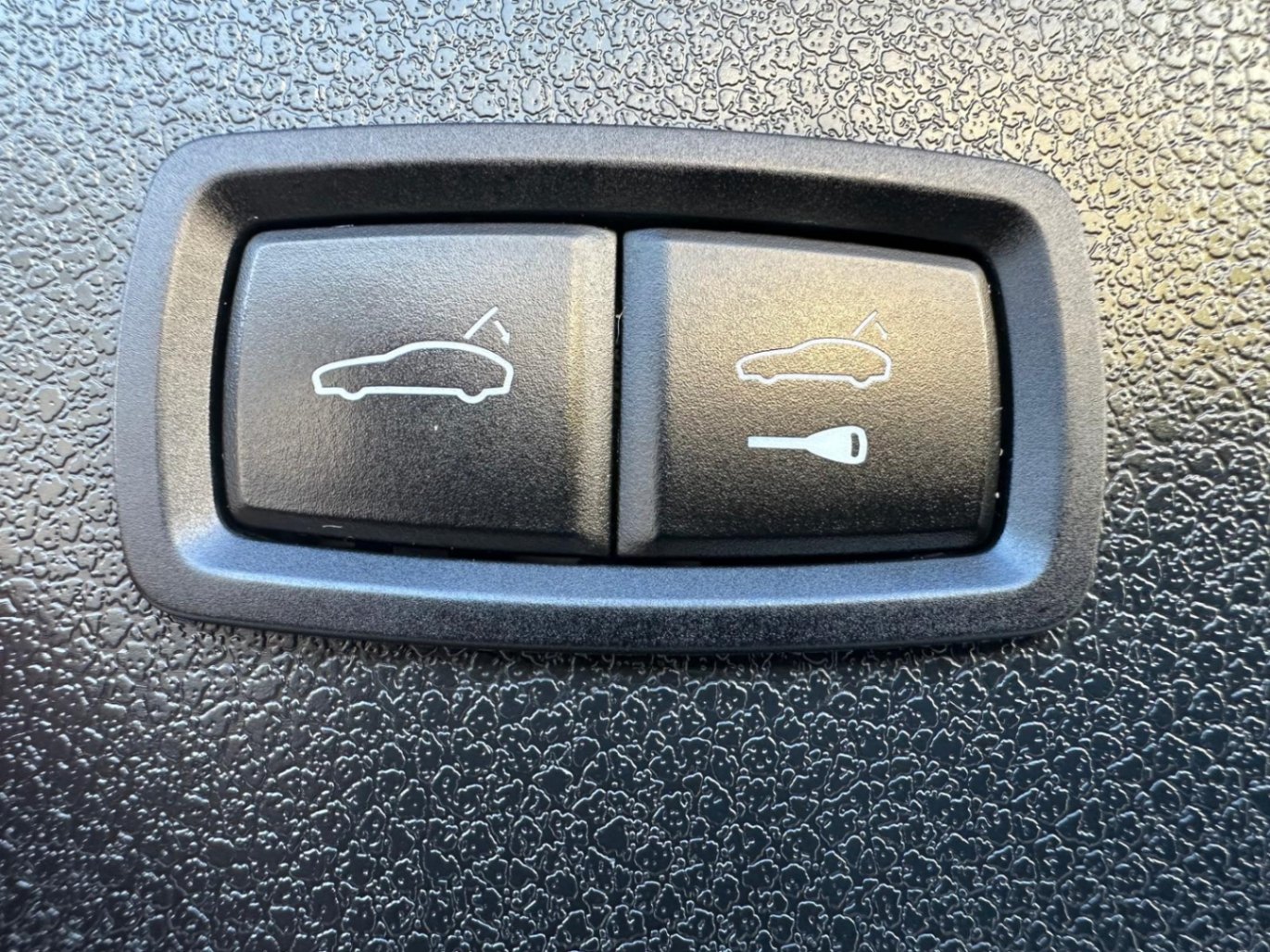 /akmautomotiveltd/2017-Porsche-Macan-11724438272013882.jpg