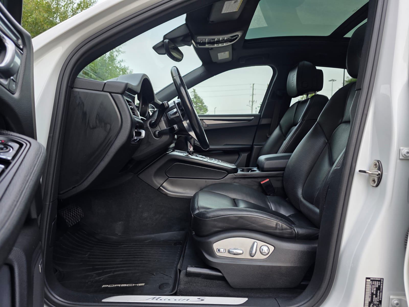 /akmautomotiveltd/2017-Porsche-Macan-17821554944740914.jpg