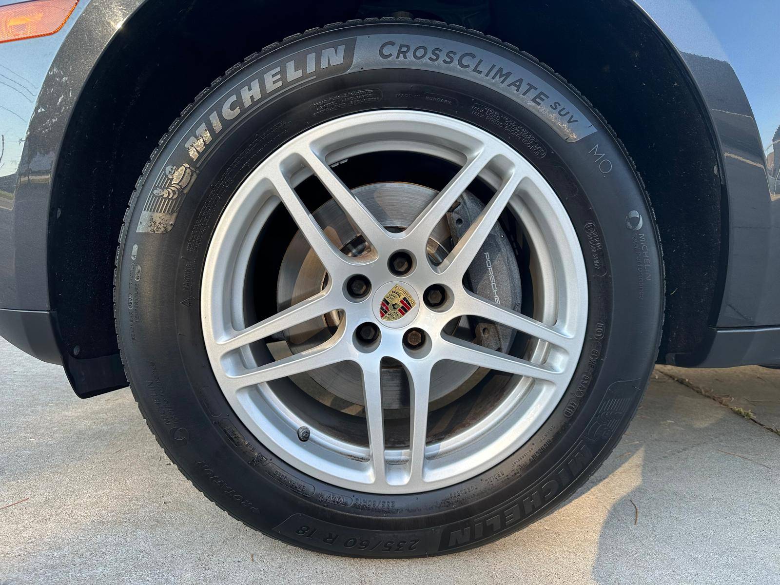 /akmautomotiveltd/2017-Porsche-Macan-43167832905620807.jpg