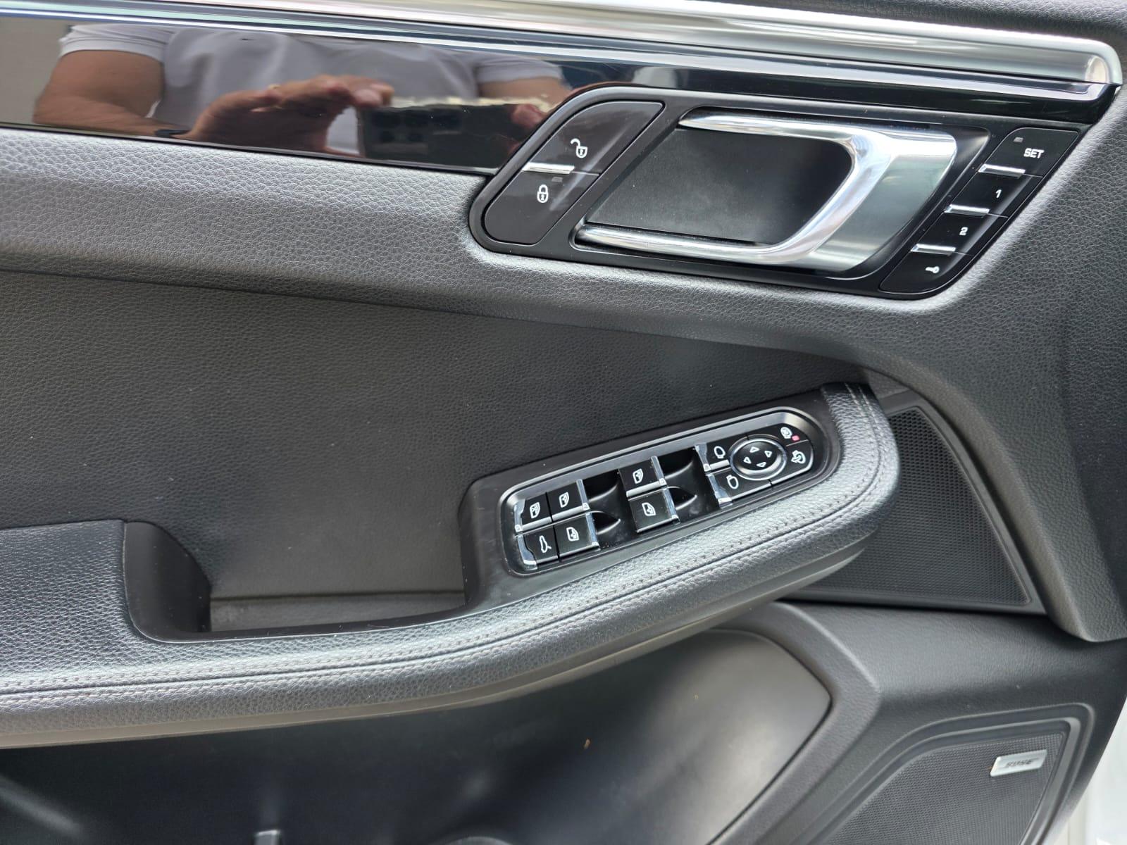 /akmautomotiveltd/2017-Porsche-Macan-4325463202331894.jpg