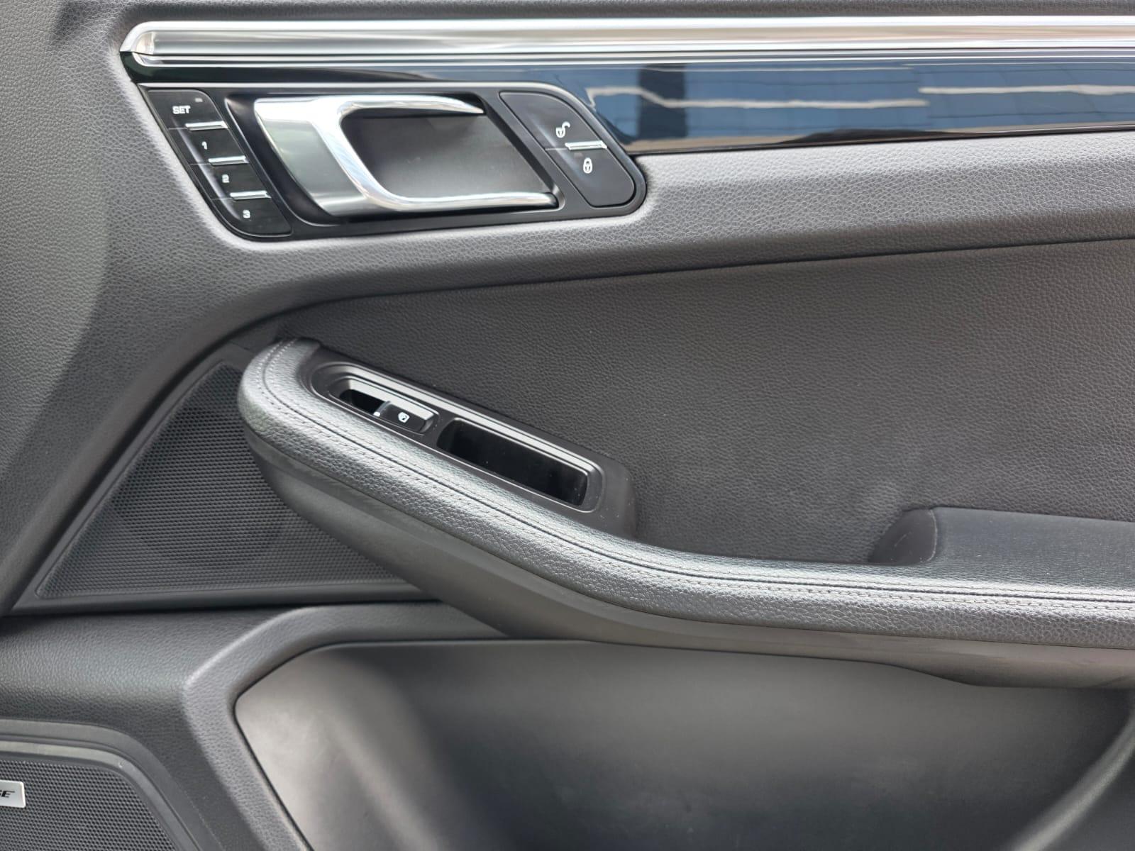 /akmautomotiveltd/2017-Porsche-Macan-43527068834483074.jpg