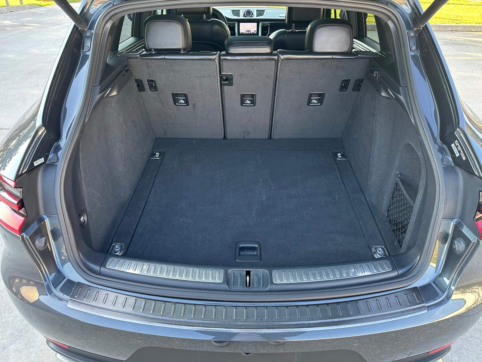 /akmautomotiveltd/2017-Porsche-Macan-5671114678561837.jpg