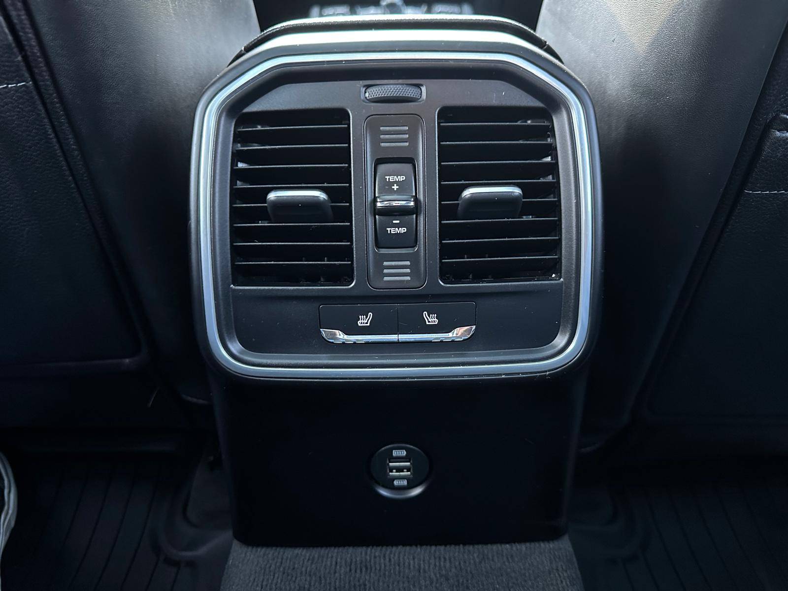 /akmautomotiveltd/2017-Porsche-Macan-6184407127057638.jpg