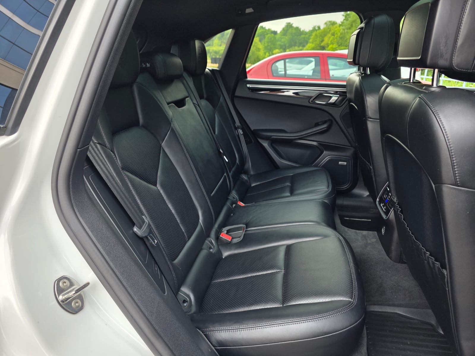/akmautomotiveltd/2017-Porsche-Macan-8853057944253335.jpg