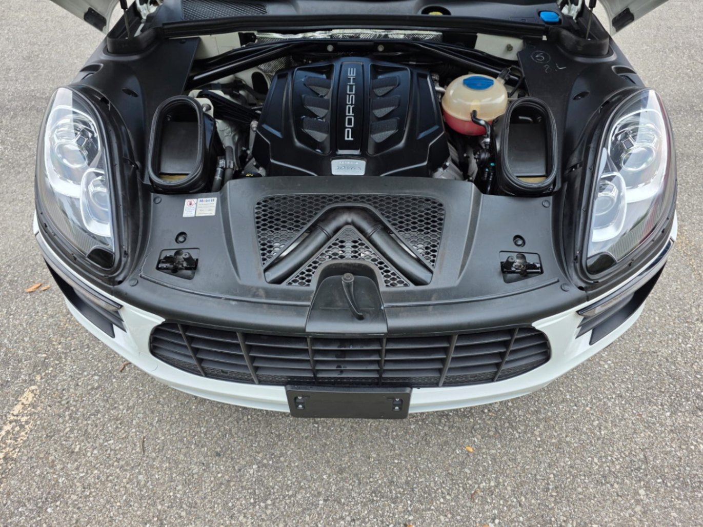 /akmautomotiveltd/2017-Porsche-Macan-9014711187559308.jpg