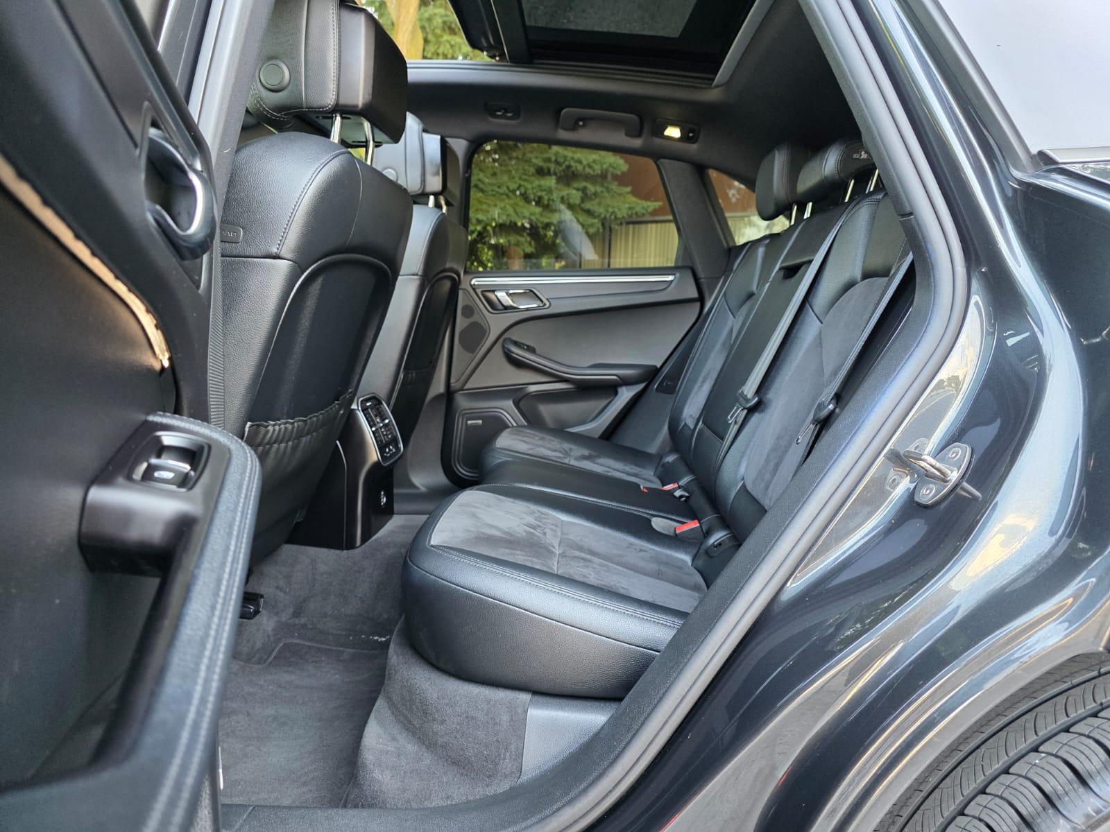 /akmautomotiveltd/2017-Porsche-Macan-9789882146271782.jpg