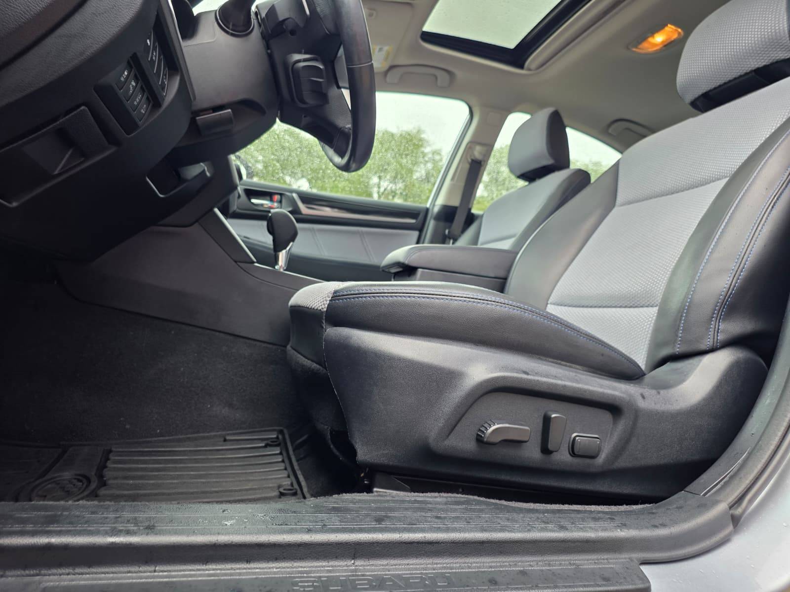 /akmautomotiveltd/2017-Subaru-Legacy-205103085322772.jpg