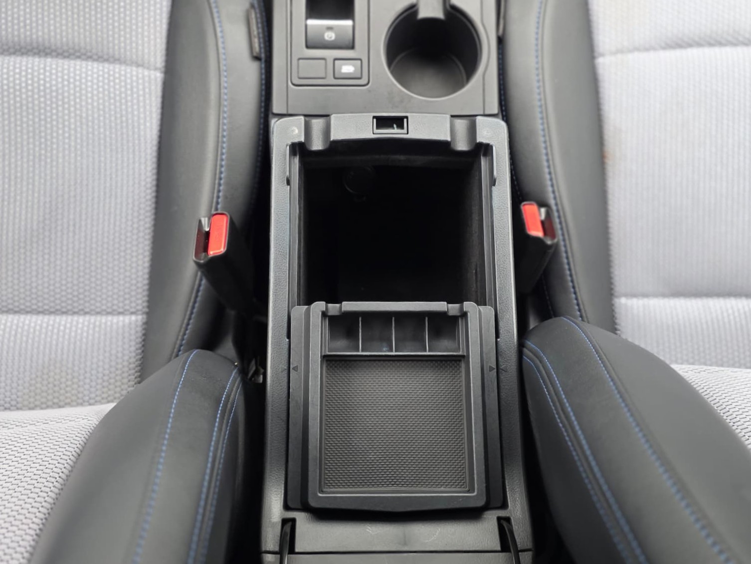 /akmautomotiveltd/2017-Subaru-Legacy-25970555083833813.jpg