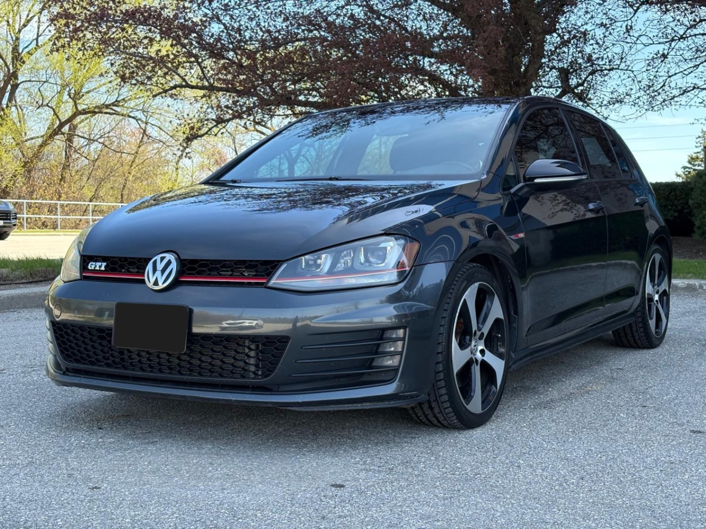 /akmautomotiveltd/2017-Volkswagen-GolfGTI-2826091379325797.jpg