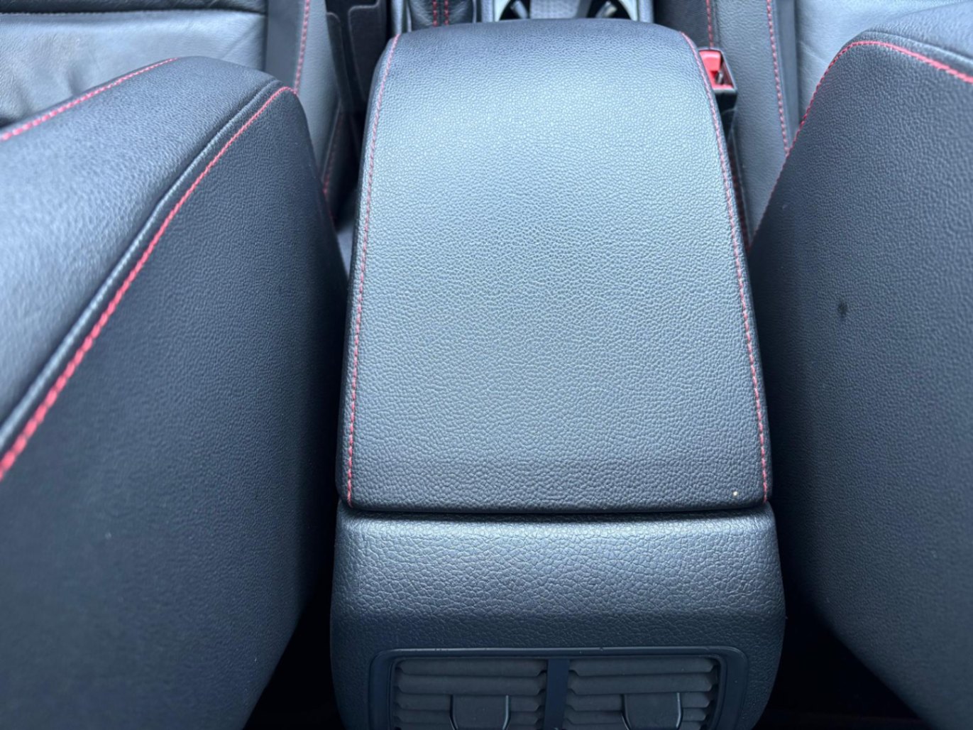 /akmautomotiveltd/2017-Volkswagen-GolfGTI-5395960640554758.jpg
