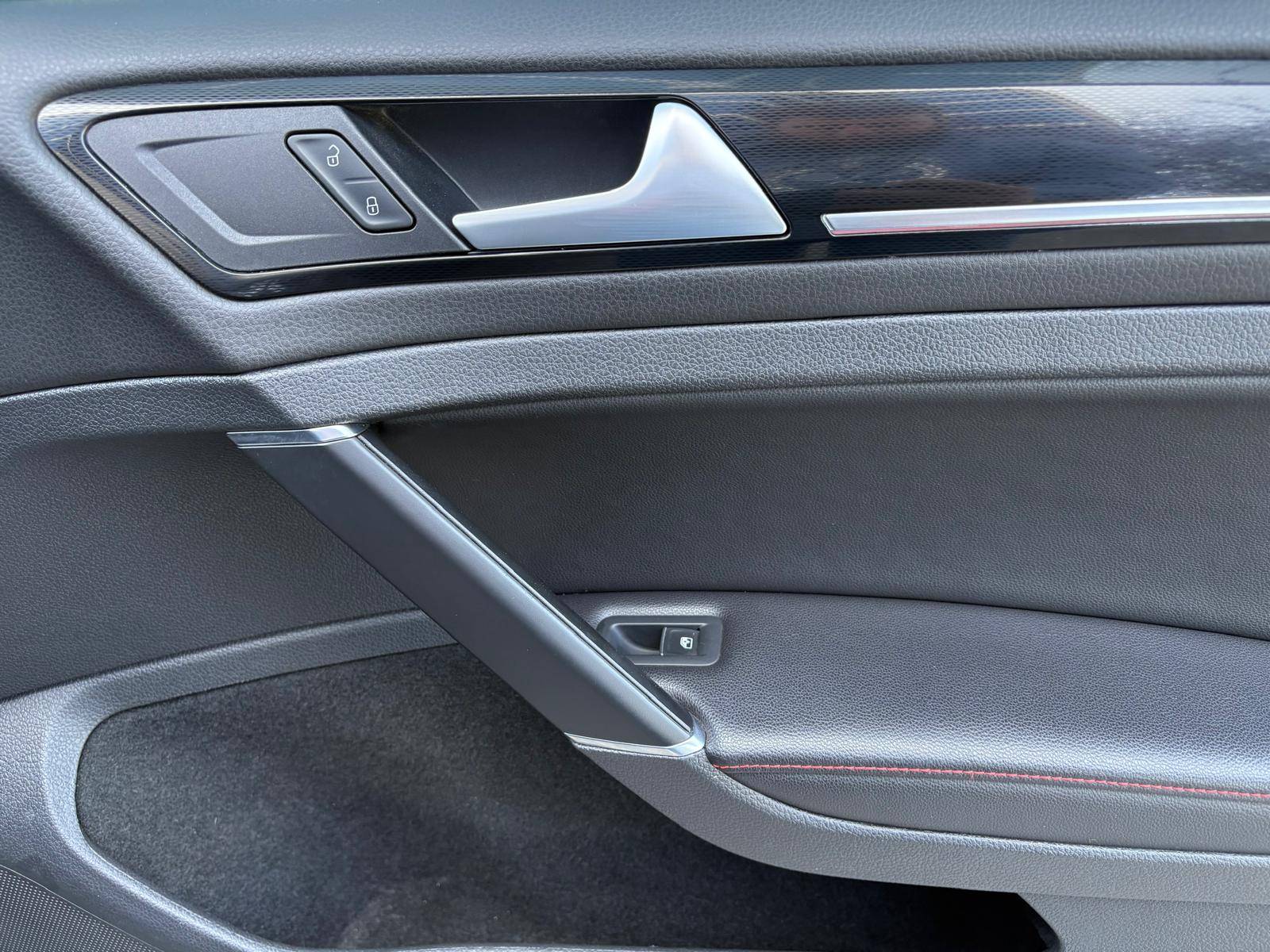 /akmautomotiveltd/2017-Volkswagen-GolfGTI-8156901266459131.jpg
