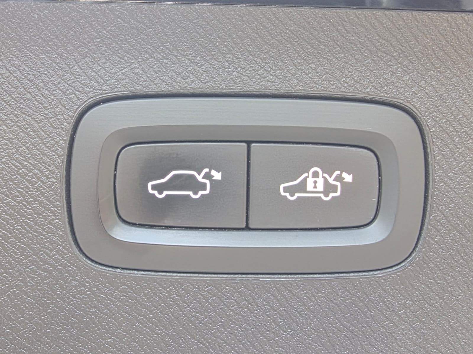 /akmautomotiveltd/2017-Volvo-XC90-12504346474287975.jpg