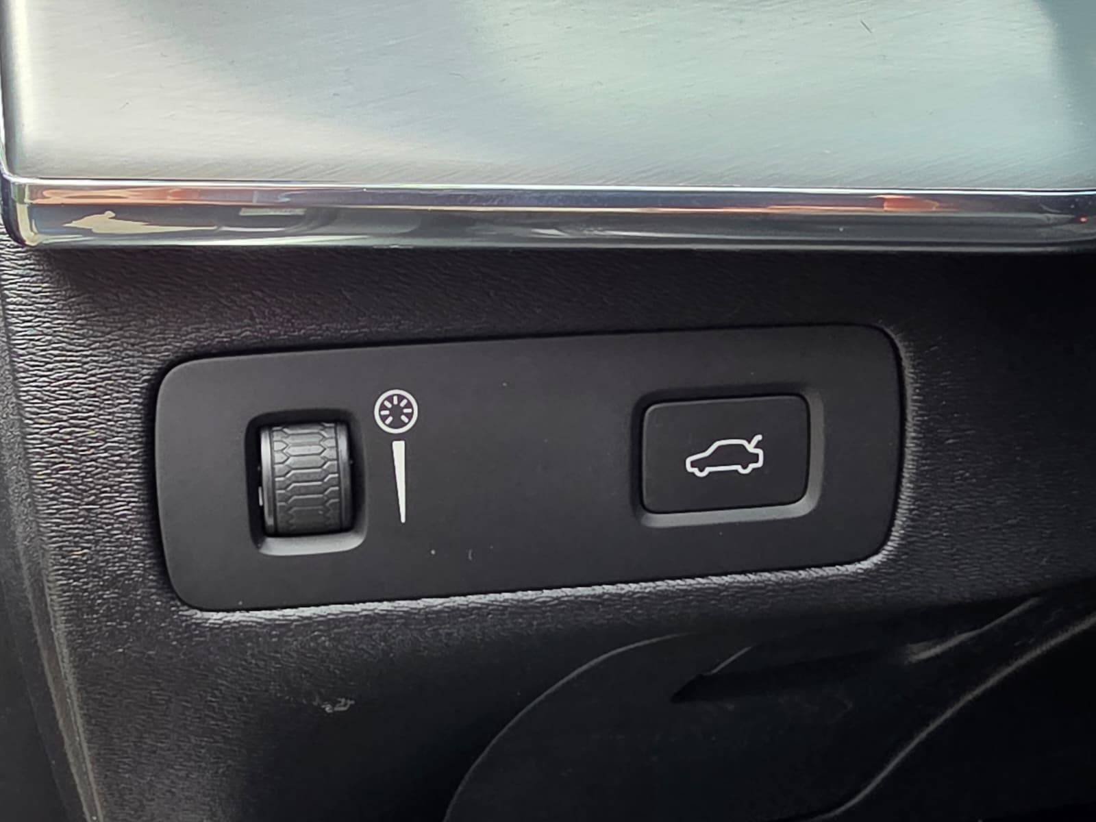 /akmautomotiveltd/2017-Volvo-XC90-31070594404012275.jpg