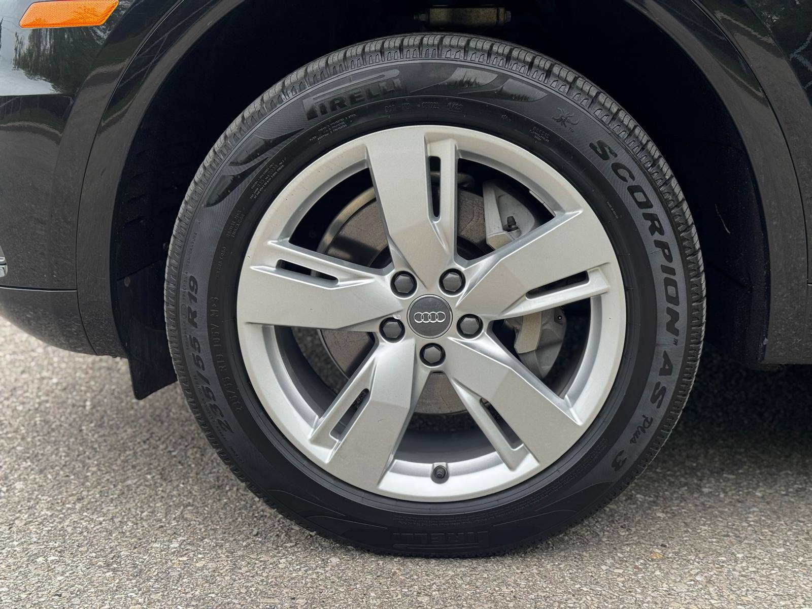 /akmautomotiveltd/2018-Audi-Q5-01898793411700317.jpg