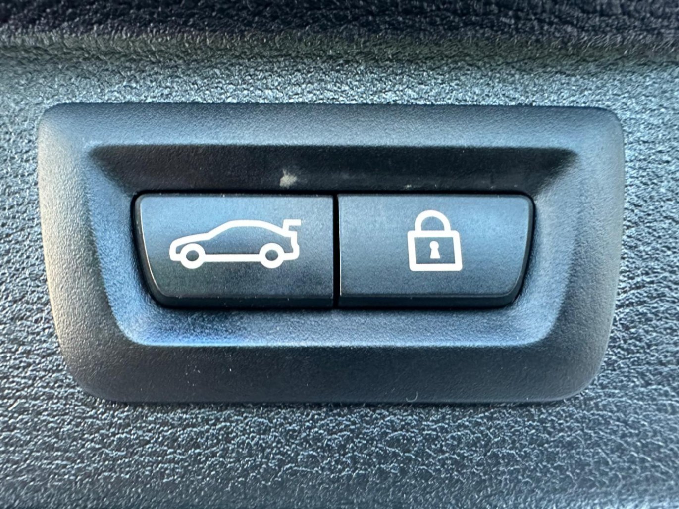 /akmautomotiveltd/2018-BMW-X5-16729491796497786.jpg