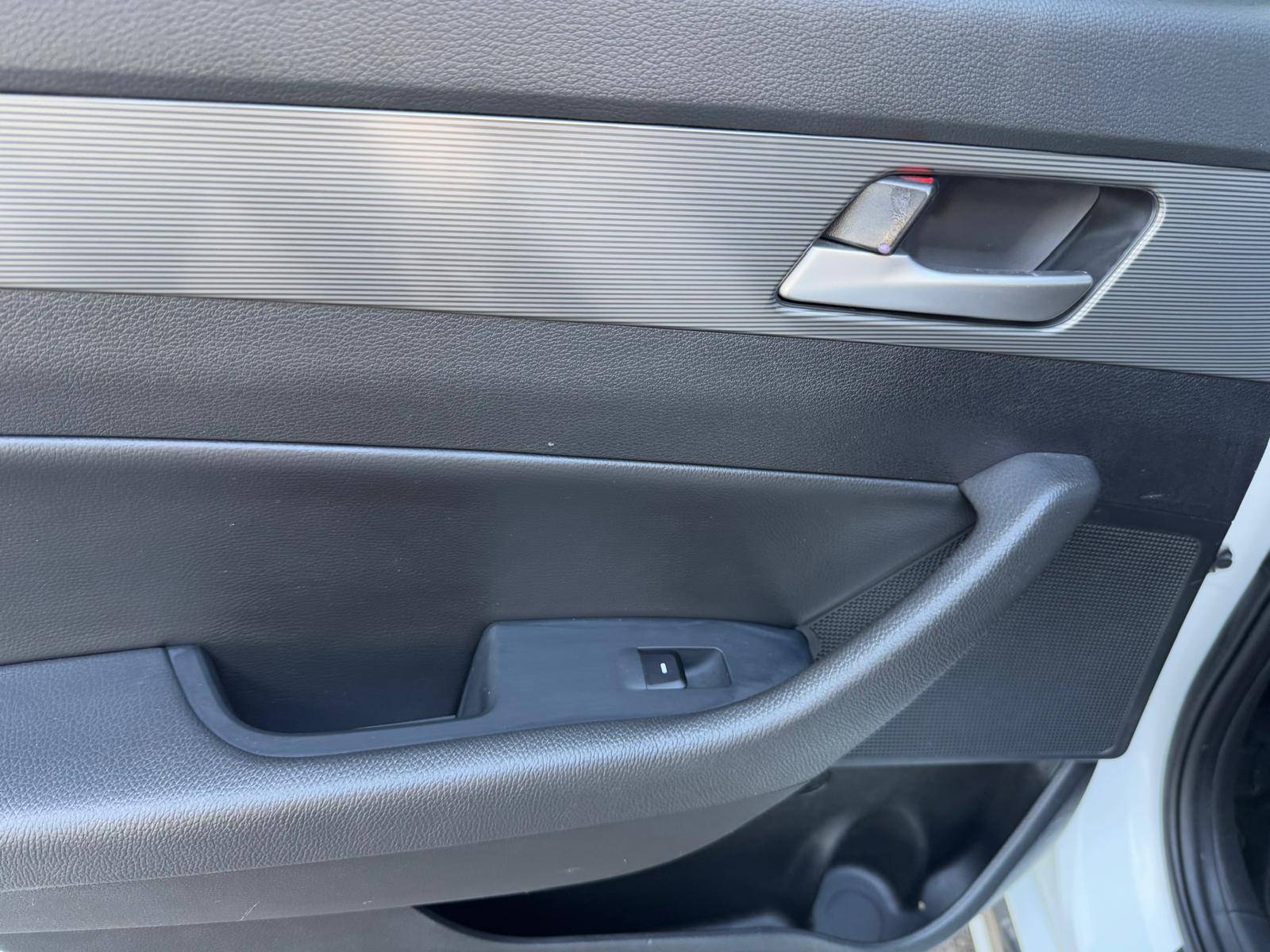/akmautomotiveltd/2018-Hyundai-Sonata-10030656695565887.jpg