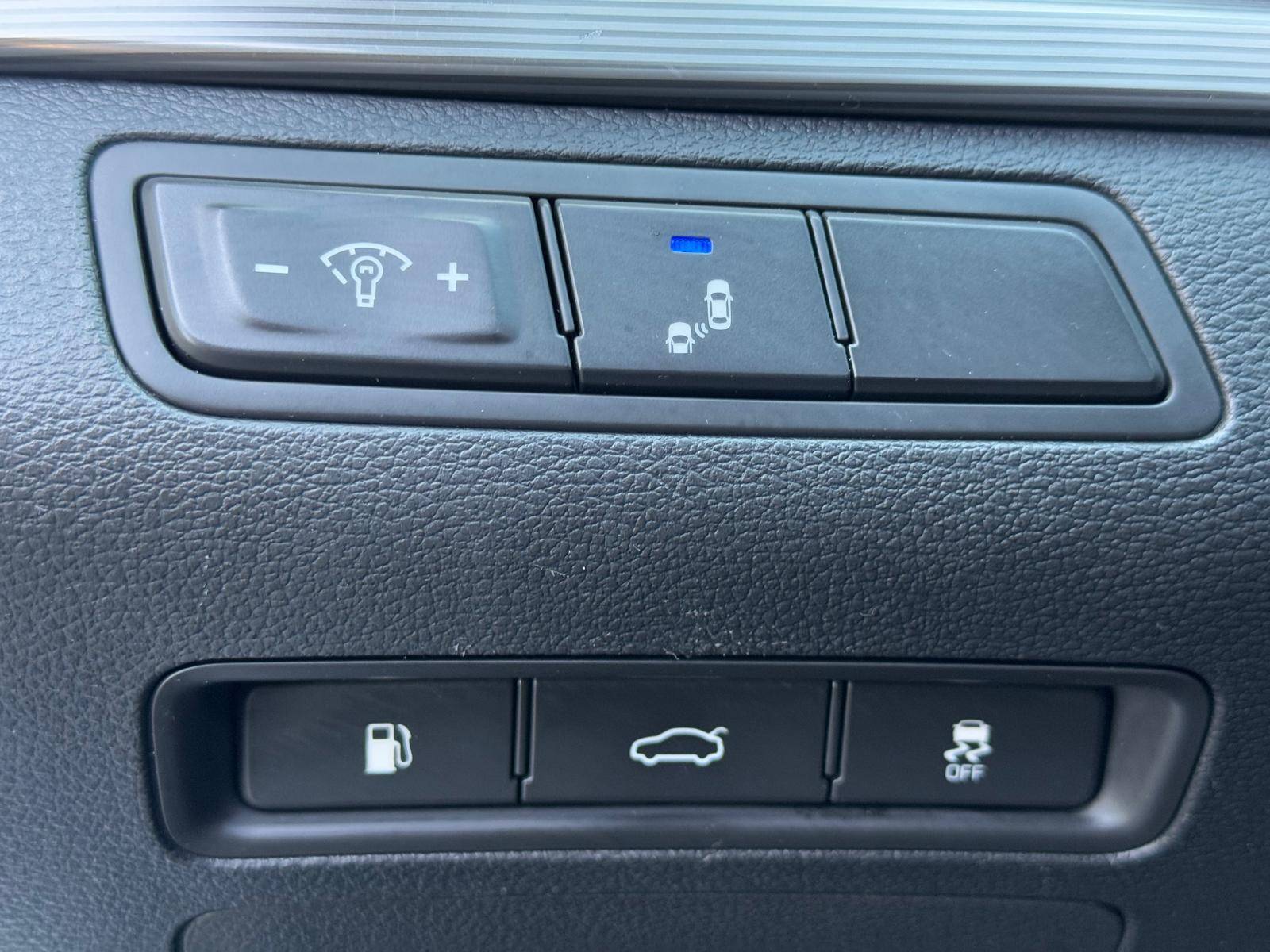 /akmautomotiveltd/2018-Hyundai-Sonata-37700923310000256.jpg