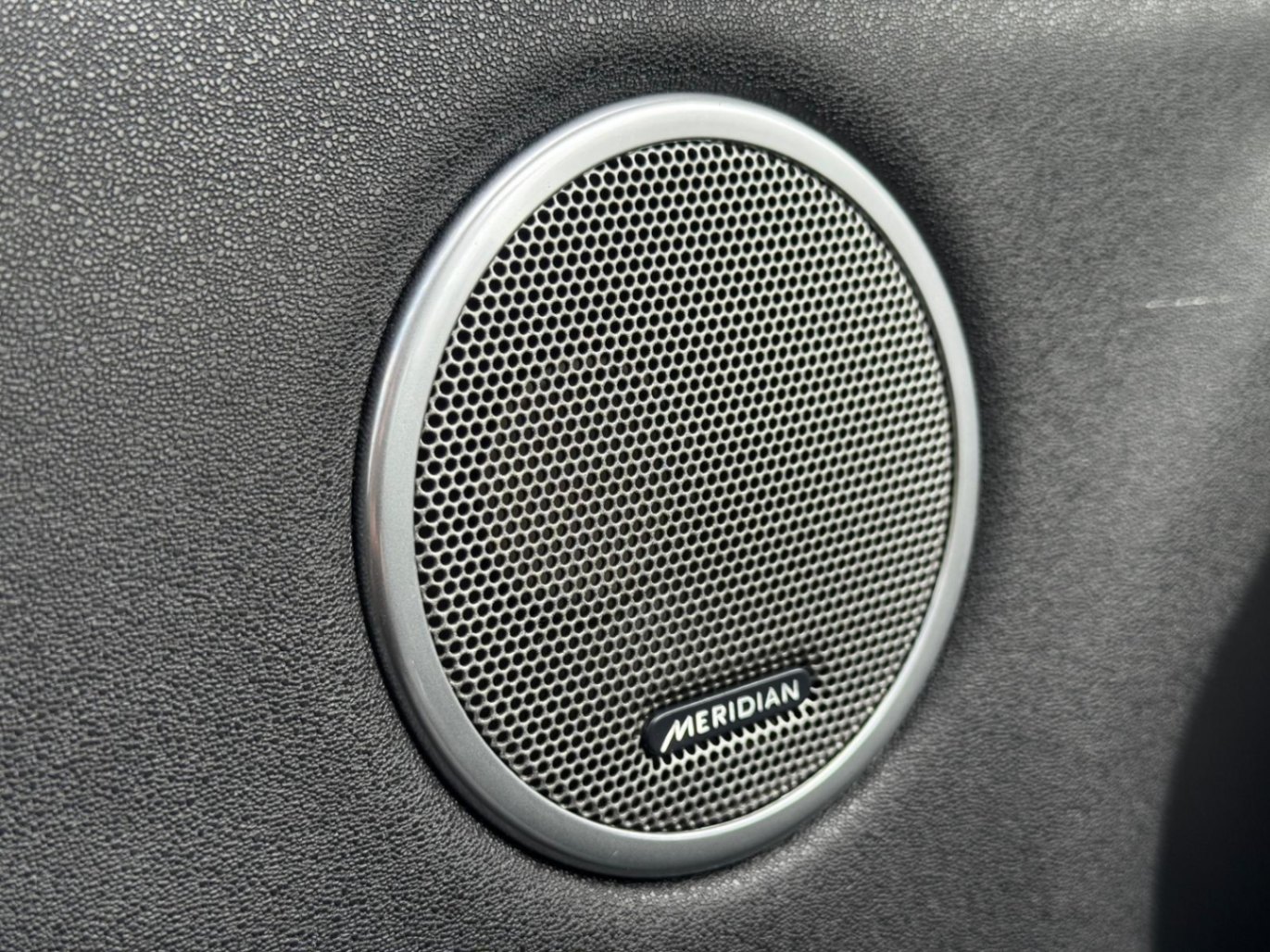 /akmautomotiveltd/2018-LandRover-RangeRover-09552280584125938.jpg