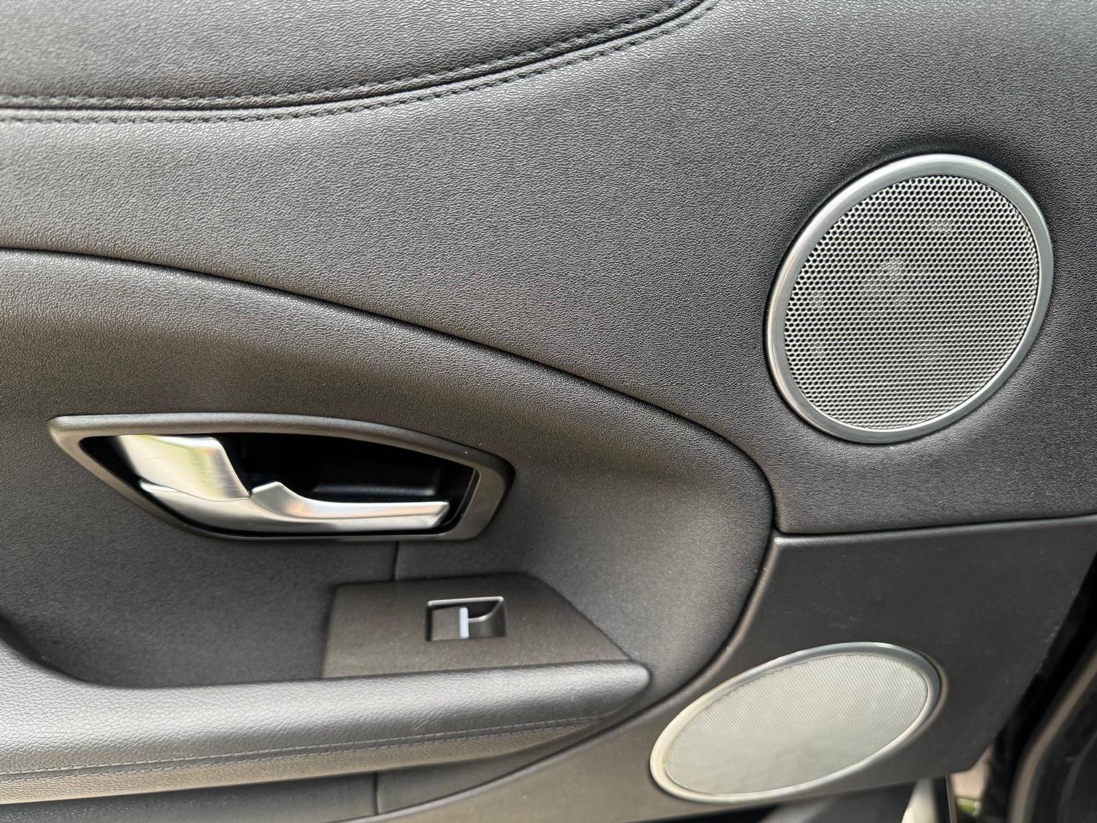 /akmautomotiveltd/2018-LandRover-RangeRover-20505051284260611.jpg