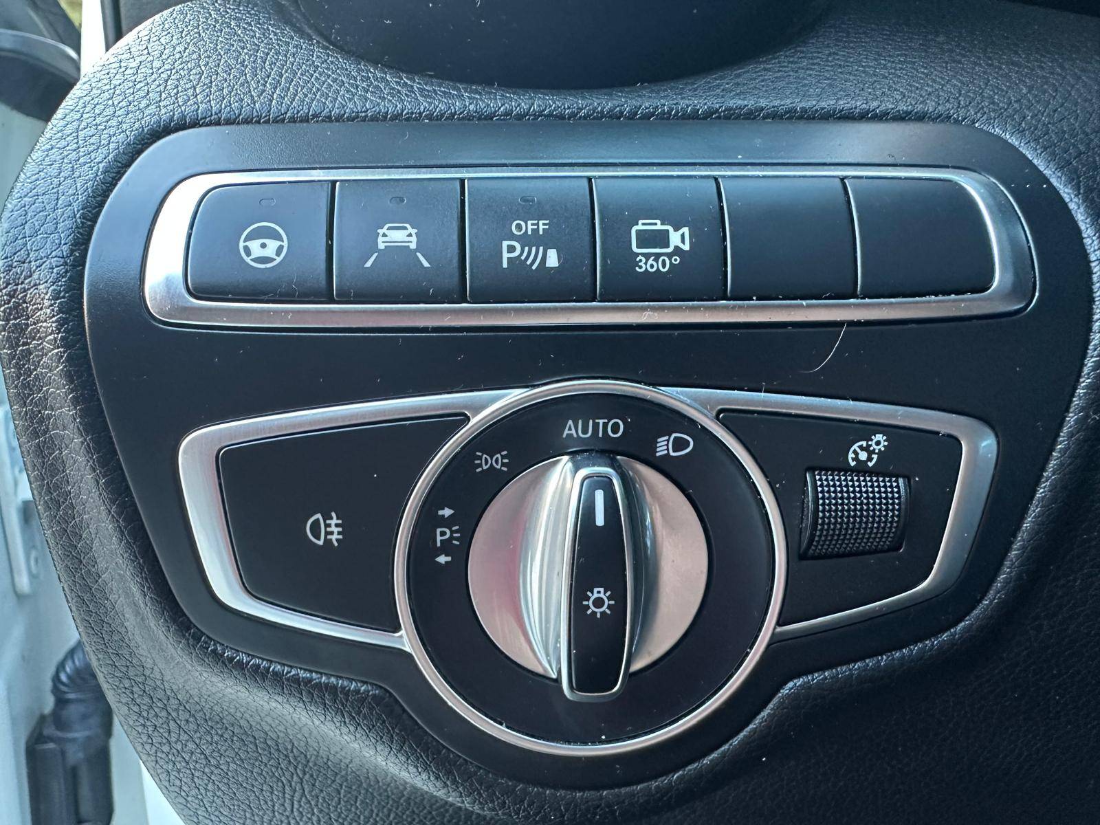 /akmautomotiveltd/2018-Mercedes-Benz-GLC-Class-15326314256461004.jpg